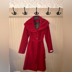 ❌ SOLD ON ANOTHER PLATFORM 
Classic Calvin Klein Women's Bold Red Trench Coat